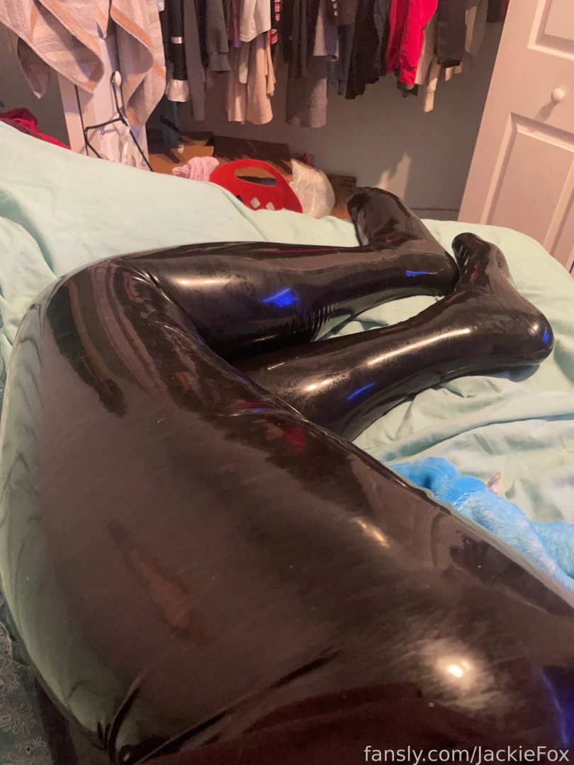 I can never get enough of this stuff i cant overstate how hot latex part 1 