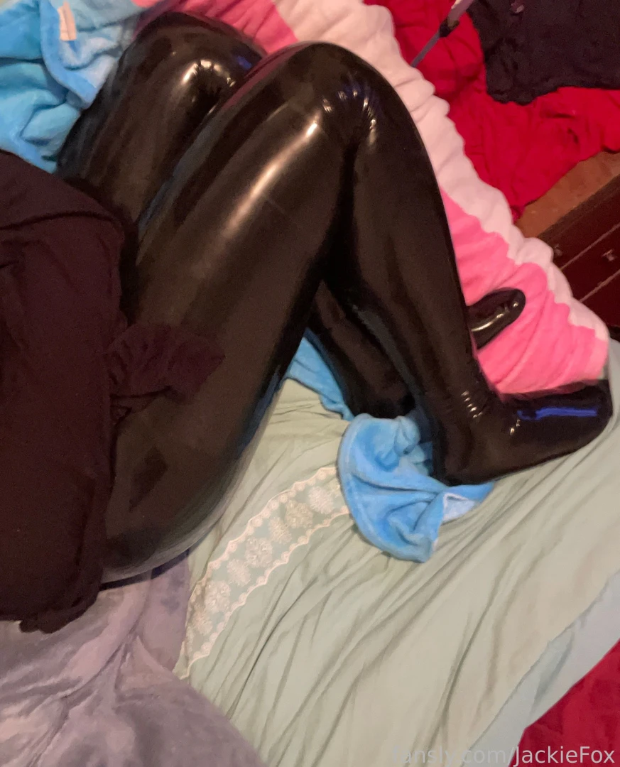 I can never get enough of this stuff i cant overstate how hot latex part 2 