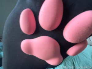 Theyre very fun i think they frame my thighs really well the little part 5