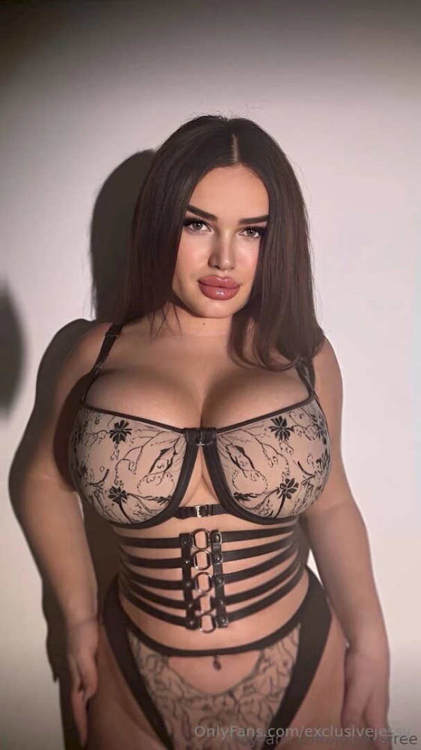 She s waiting for you julyyysfree sexy julyyysfree with big tits and part 1004 