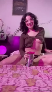 Ense ndote lo importante que es tomar ag ita y moj ndome teaching you