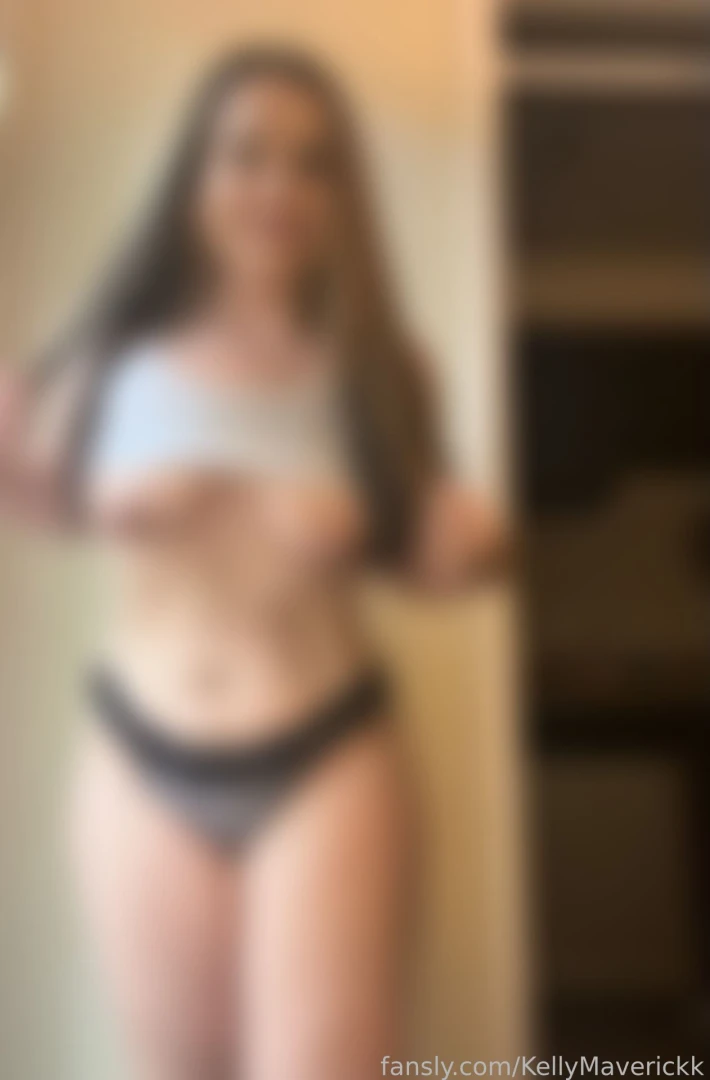 Happy friday what do you think of my natural mom bod 