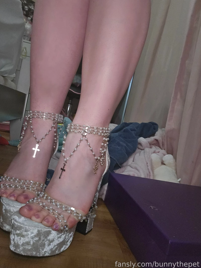 I m a good girl i swear 3 heels feet panties toes painted shy pure part 3 