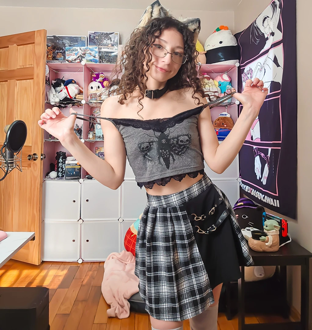 Meep ppv is here and it features the outfit of the week in this 2 