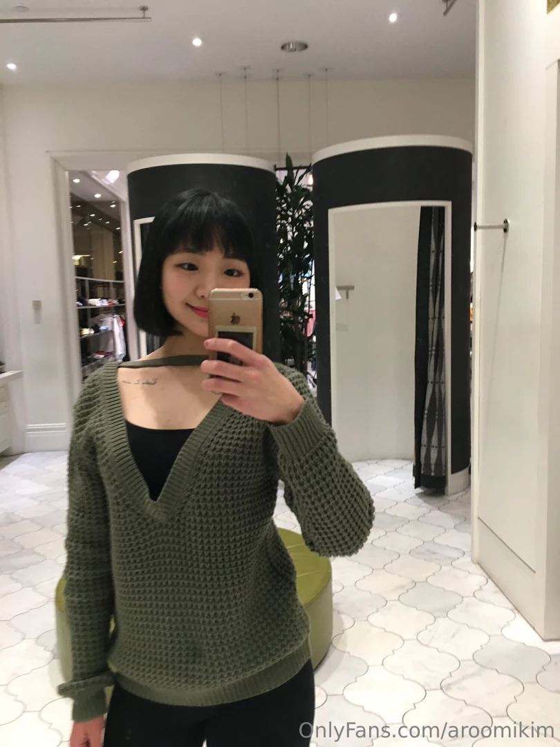 Omg guys look i found a photo of me from years ago when i had the bob 