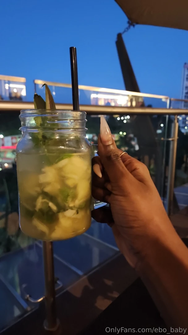 Would you have a glass of wine or a cocktail with me it would be an 