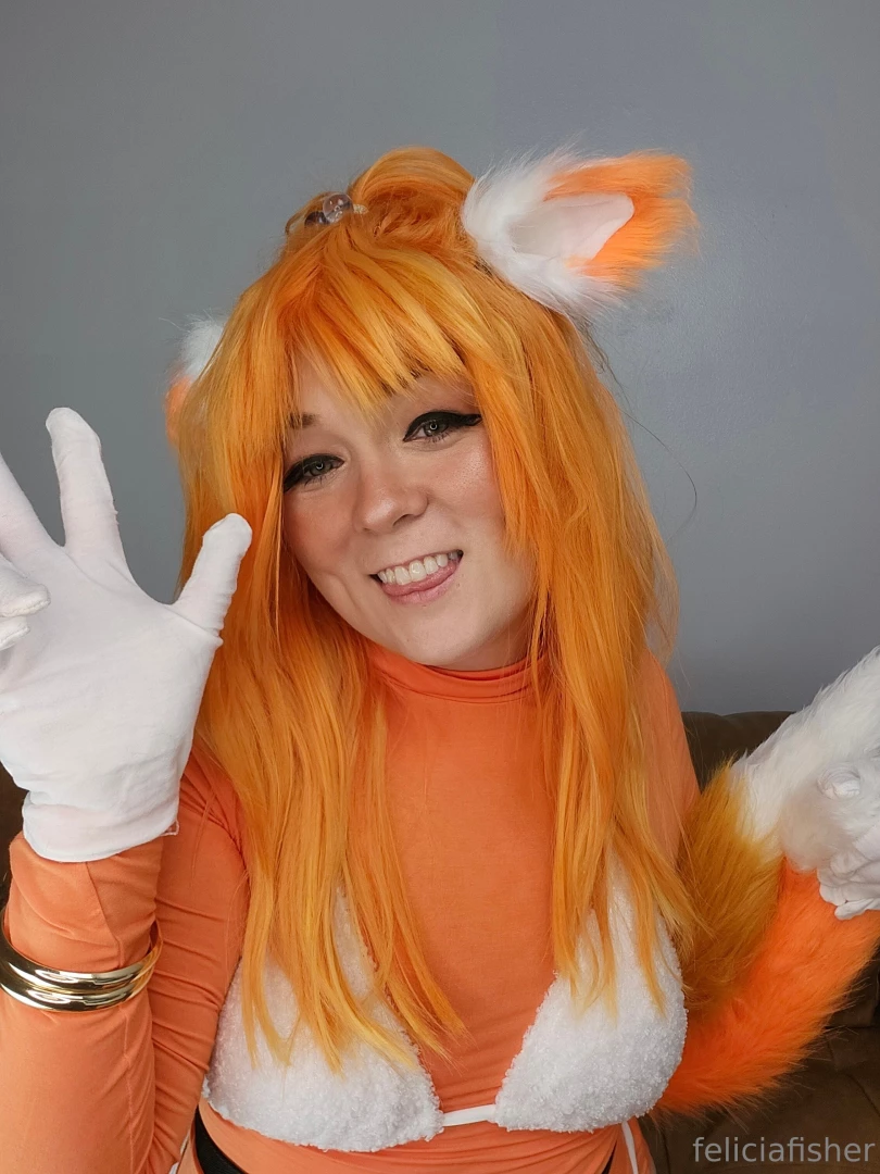 Do you like my halloween costume what s your favorite sonic game this part 11 