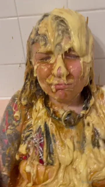 I offer wet and messy fetish customs too 