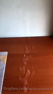 Now this is what you call a massive cumshot