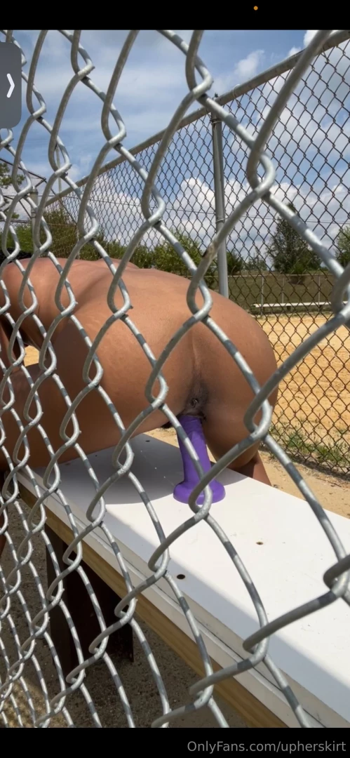 I love masturbating in public especially when it s risky 