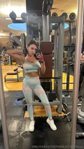 Butt won t get tight by itself do you know a good set of exercises for