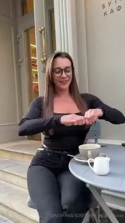 How many spoons of sugar do you like to add to your coffee 