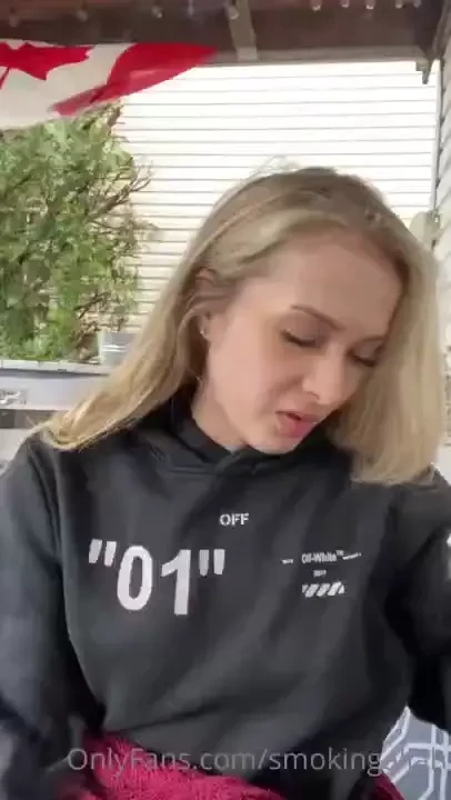 I miss warm weather i can t believe it s snowing rn 