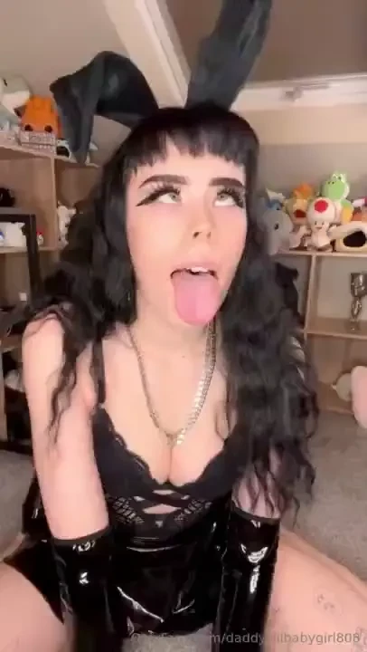Daddyslilbabygirl808 