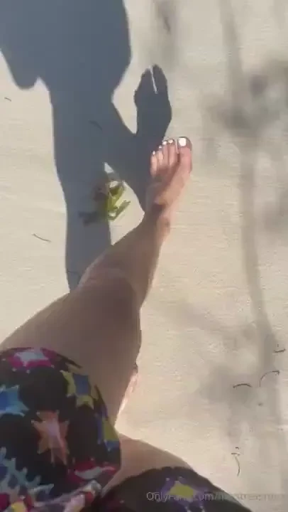 Can you imagine a valentine s day with me in paradise 