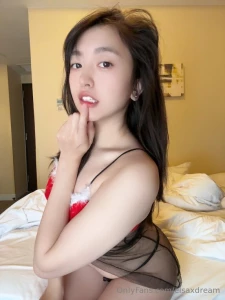 Merry christmas im thinking of doing something naughty message me for