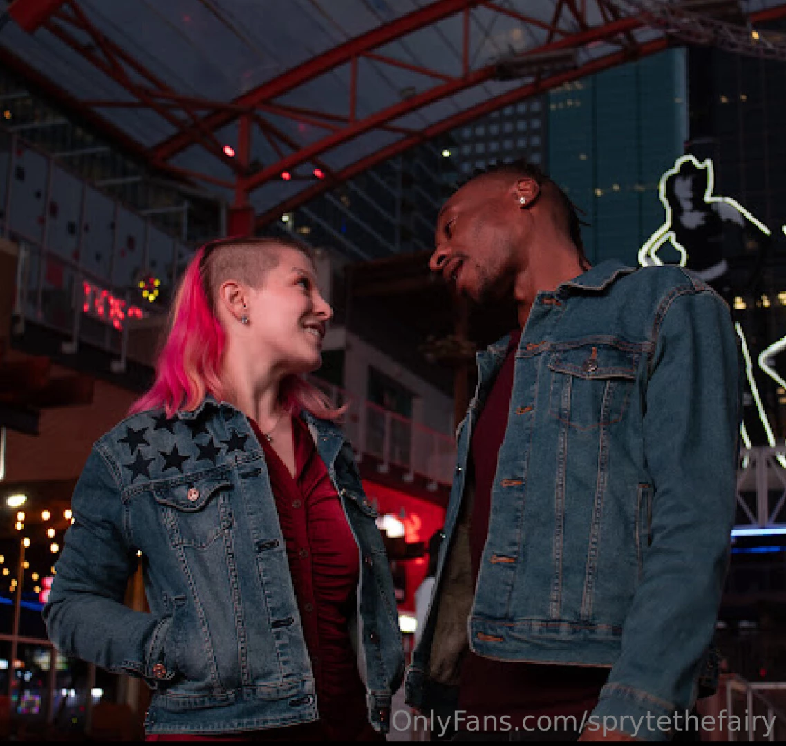 Might go live soon this afternoon come say hi 