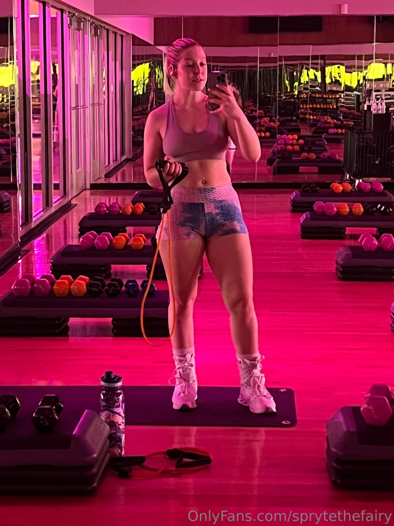 First day training with resistance bands i already love em gymselfie 