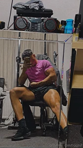 Do you like me tanned and shaved what could be better then that you