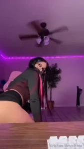 I want my cheeks clapped