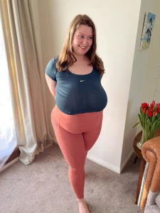 Sweaty tight and turned on want to help me stretch