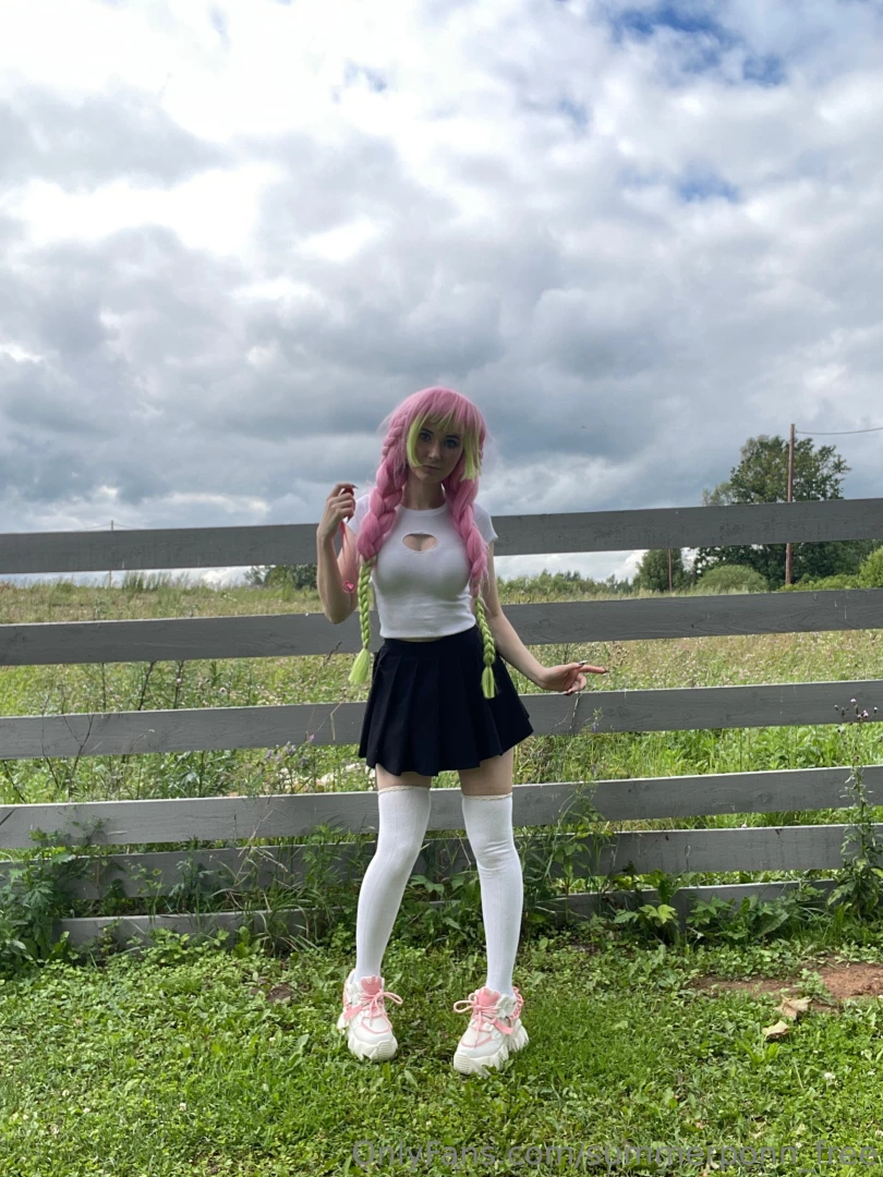 I almost forgot there s a little free set waiting for you today send 