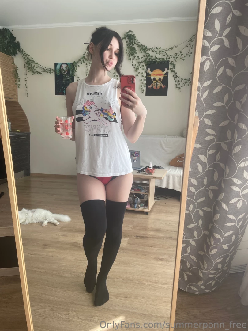 All my precious subscribers of my premium page are getting a free set 