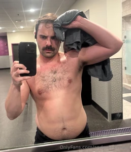 Sweaty smell my pit so i can prove it part 1