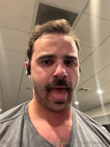 Sweaty smell my pit so i can prove it