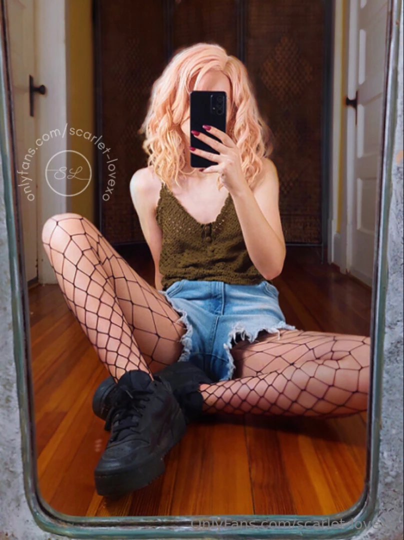 What is everyone up to today me i m finalizing some amazinggg content 