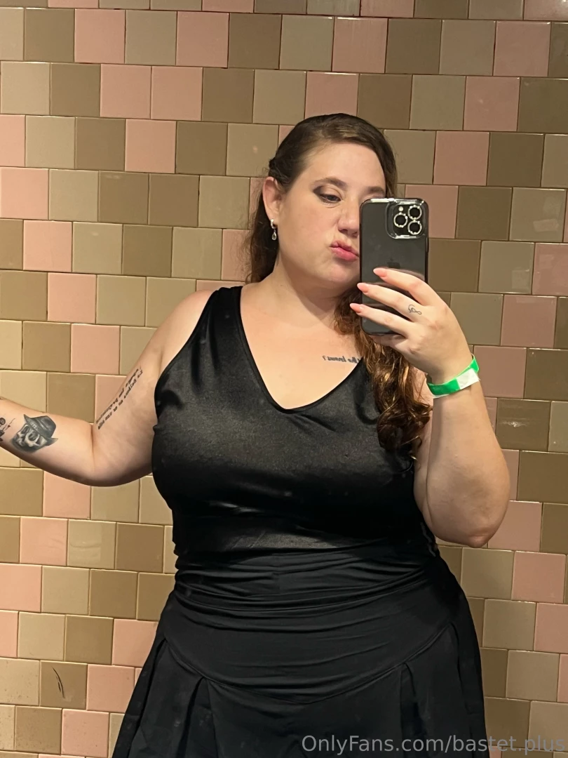 Going for a night out with my girls i ll most likely come back tipsy 