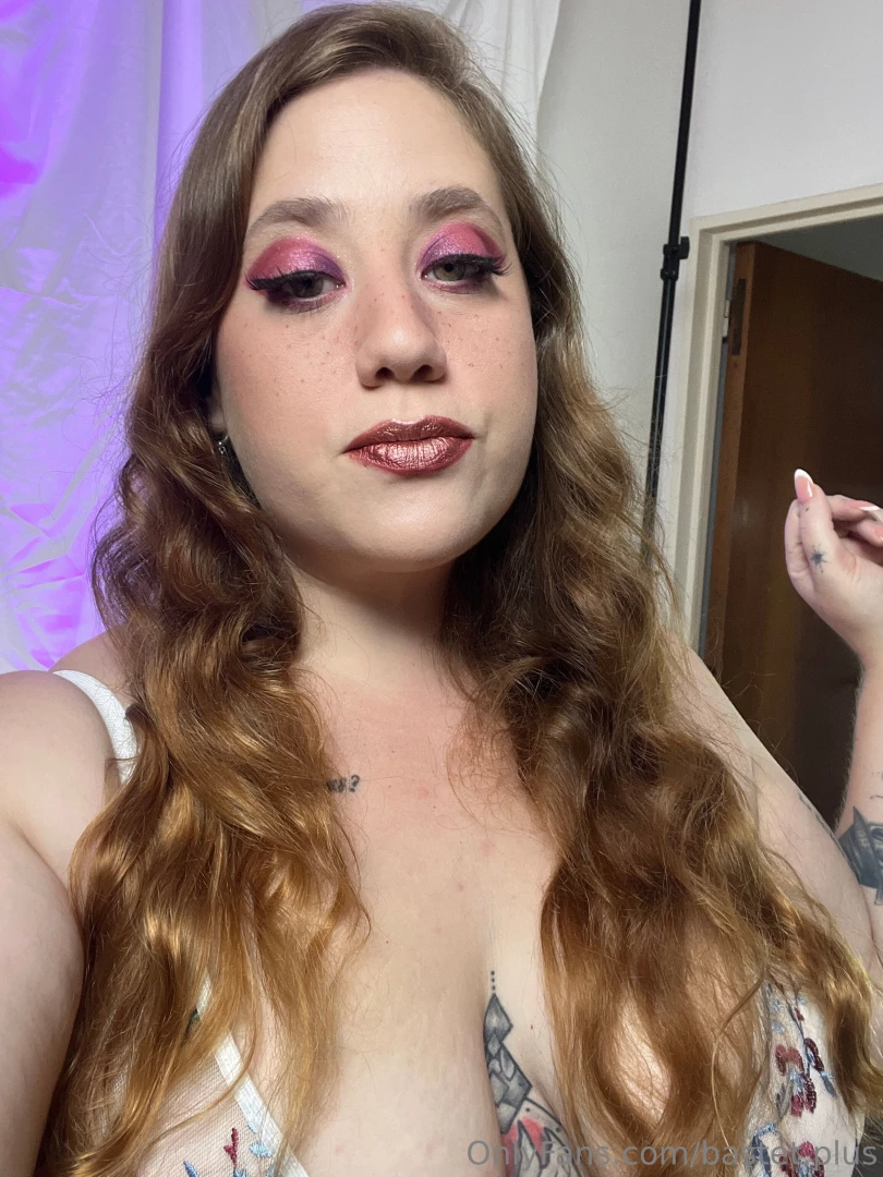 Who else can t get any sleep we could help each other out dm me baby 