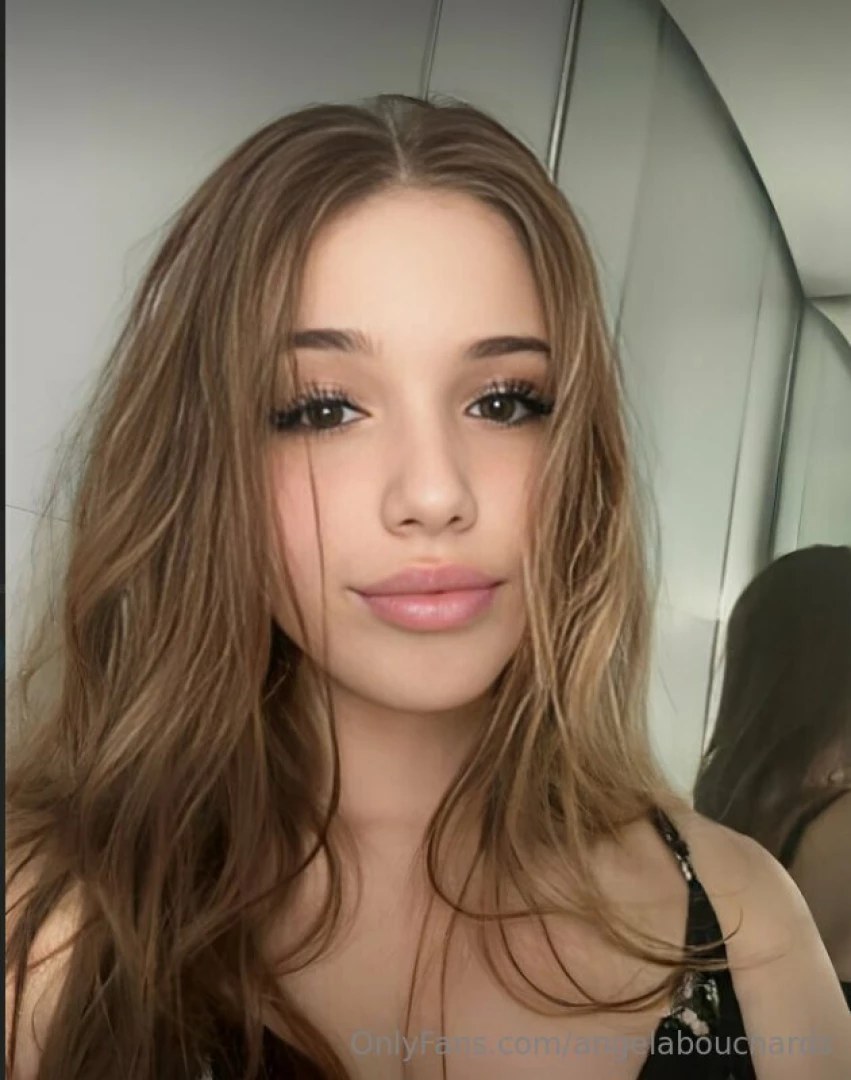 Click here - isabella_vv this cutie is online and horny show her some part 4 