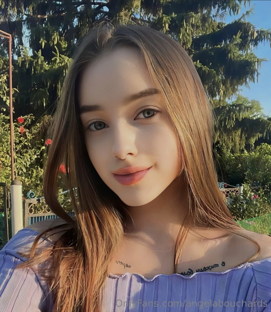 A naughty girl florentinarivera wants to play with your cock if you part 233 