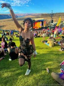 Just posted some cute pics of me in this fit on my couch to the main