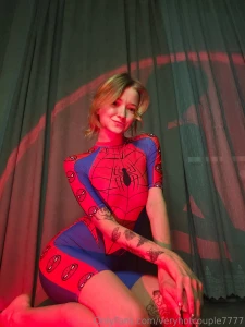 Super spider woman