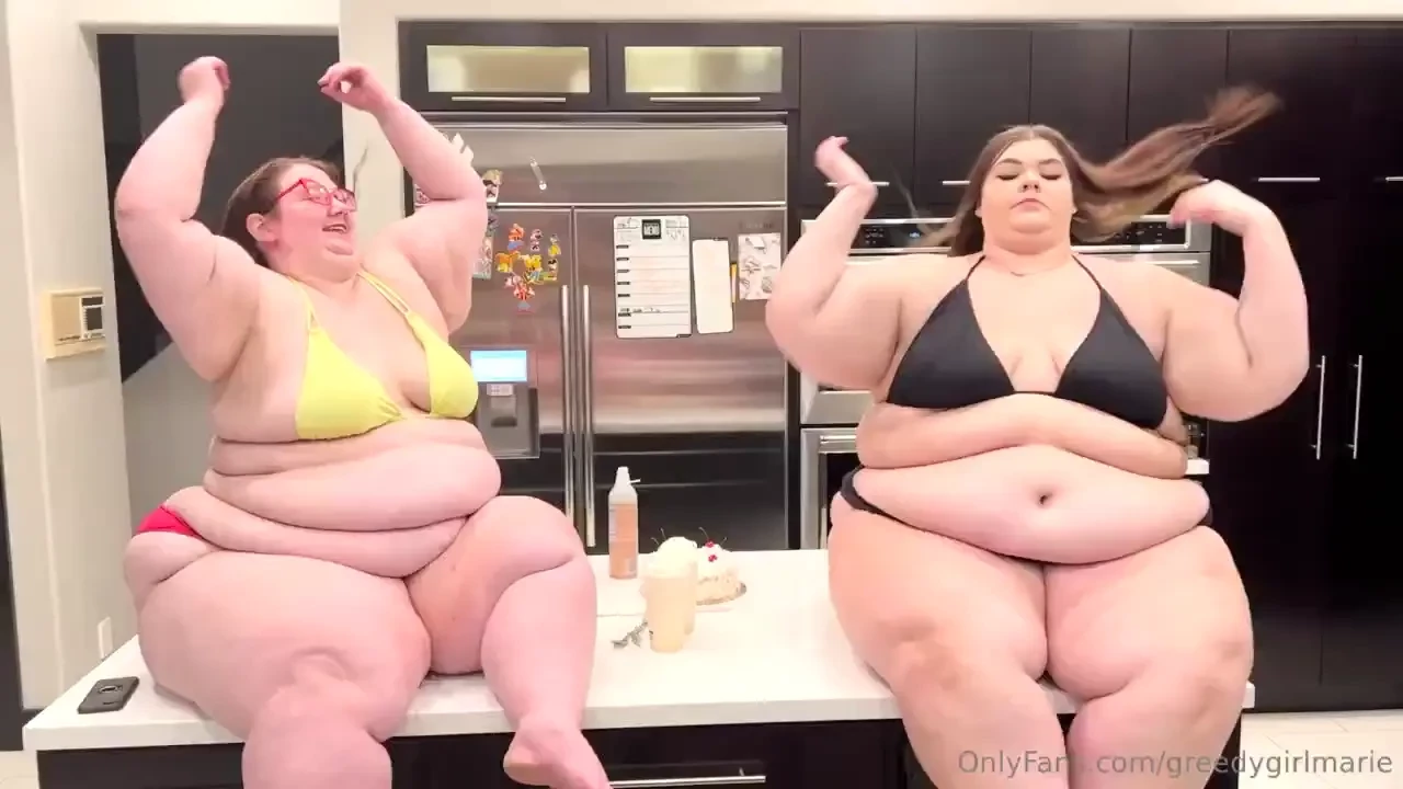 Cake stuffing with kaylapeach90 and a weigh in 