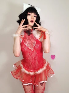 Feel the christmas spirit through my photo as well as my desire to part 1