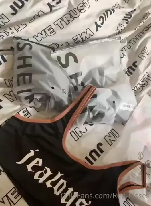 Hey guys look what i bought i m gonna use them in my next videos 