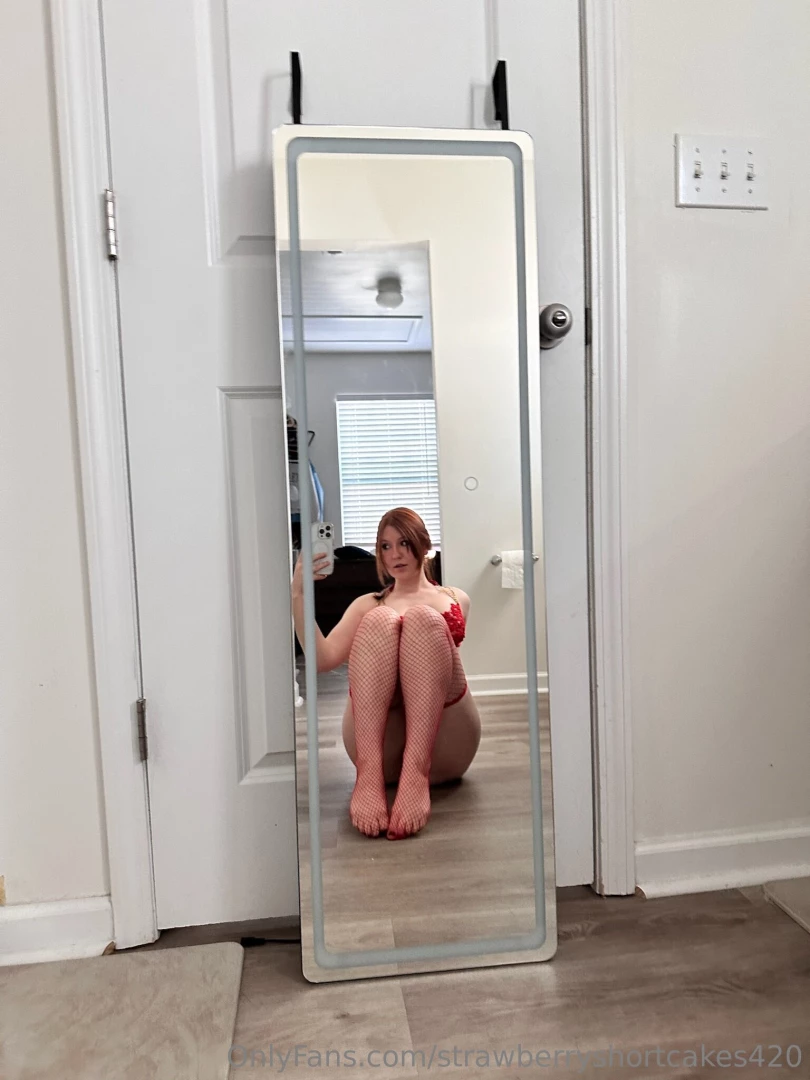 Spread these legs and put it in me deep 