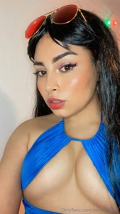 1st thing you do when you come home from work give me a kiss on this