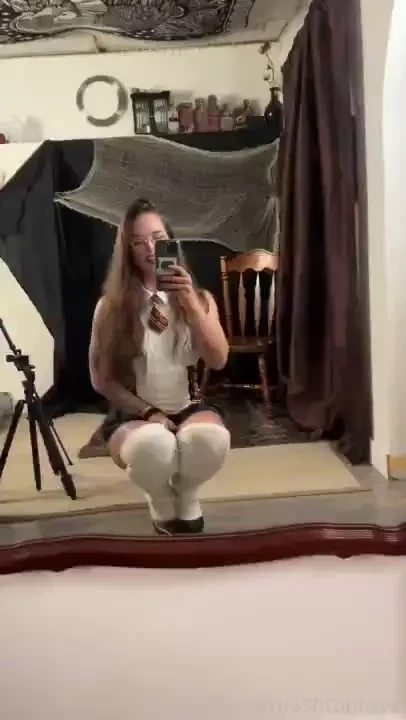 The legwarms still might be my favourite part of this costume hermione 