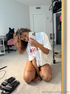Am i your favorite girl in the whole world say yes