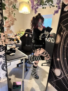 Randomly dumps a bunch of random selfies and nudes from my gallery part 12