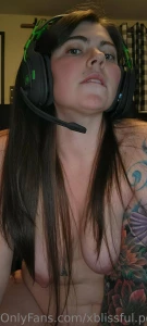 Im naked on the other end of the mic baby meoowww