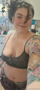 Good morrow babes just a day of a housemilf today we play a sexy