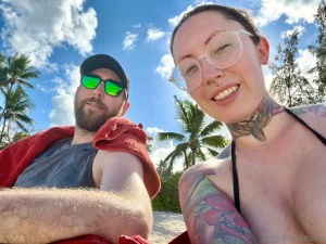 Enjoying a vacation in o ahu