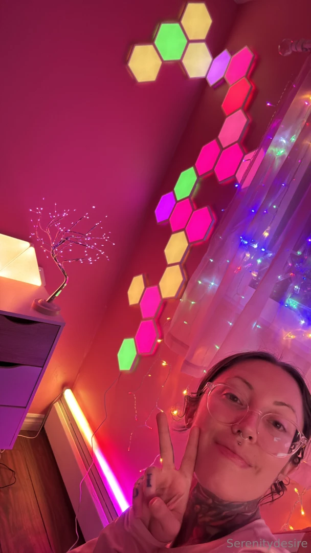 Really excited to start creating content and also camming again 