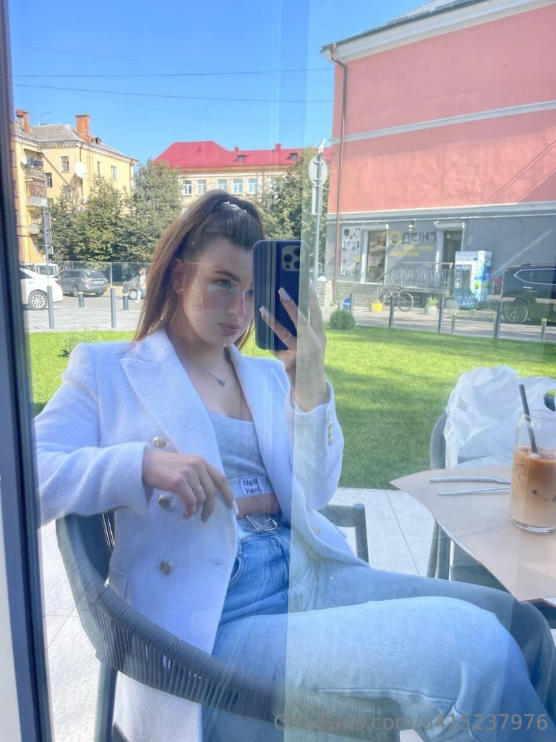 Come have a coffee with me 