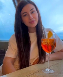 Yeh it s friday come and talk to me